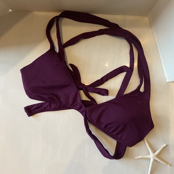 Becca bikini - Picture 1 of 6